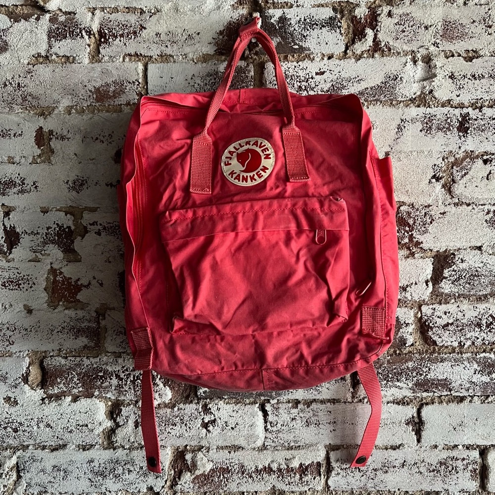 Fjallraven Kanken Backpack - Pink
